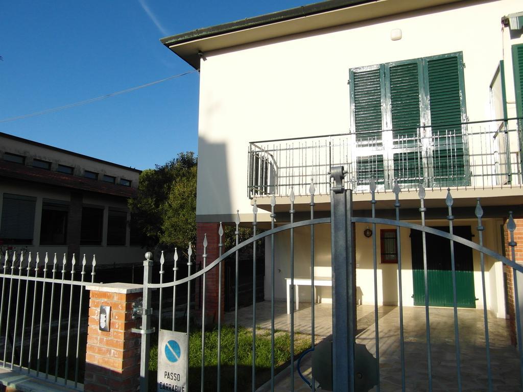 La Casa Di Nila Lägenhet Pisa Exteriör bild